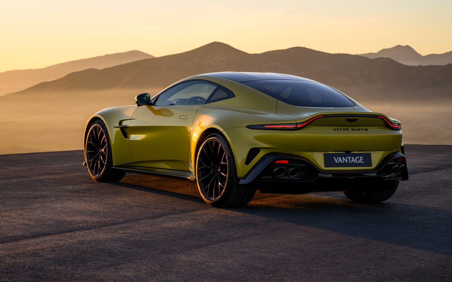 الصورة 2 من Aston Martin Vantage