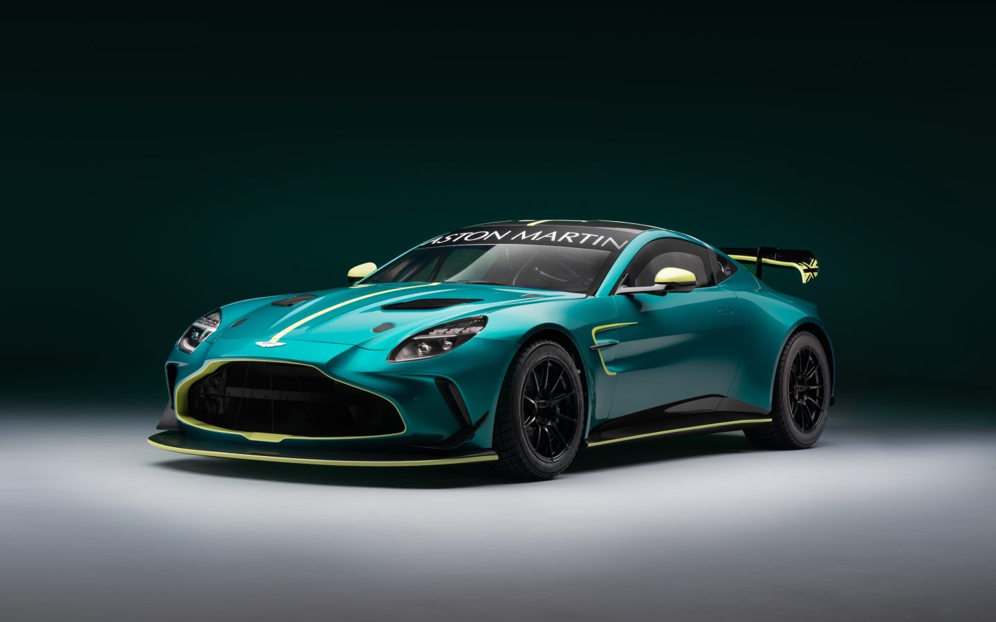 الصورة 3 من Aston Martin Vantage