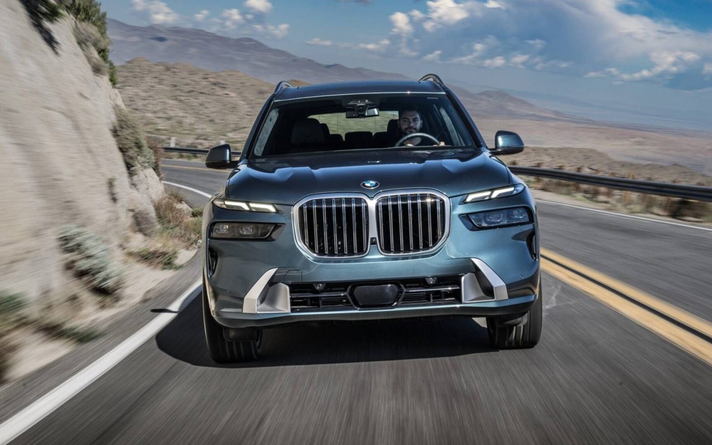 الصورة 2 من BMW X7
