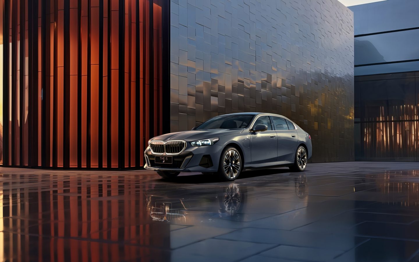 الصورة 3 من BMW i5