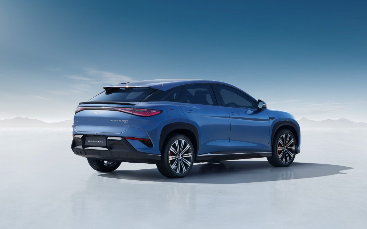 BYD SEALION 7