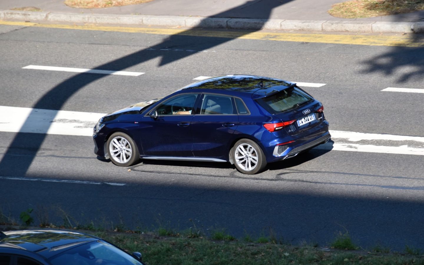 Audi A3 Sportback 35 TFSI de 2024 vue de trois quarts avant ; illustration européenne non contractuelle