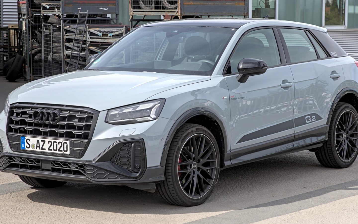 Audi Q2 restylée grise vue de trois quarts avant en Allemagne ; configuration européenne non contractuelle