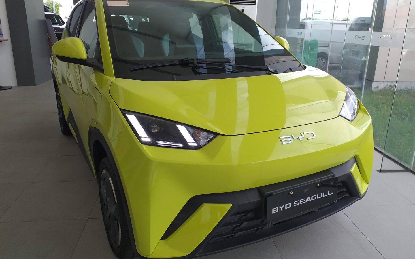 BYD SEAGULL verte vue de trois quarts avant ; configuration étrangère non contractuelle