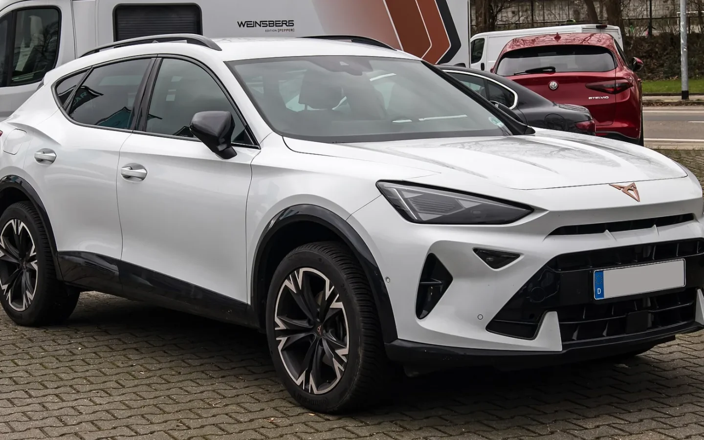 CUPRA Formentor restylé vu de trois quarts avant ; configuration étrangère non contractuelle