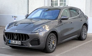 Maserati Grecale GT vue de trois quarts avant ; configuration étrangère non contractuelle
