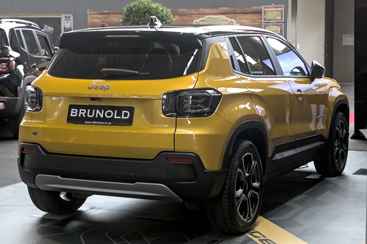 Jeep Avenger : 300 000 commandes annoncées depuis son lancement / جيب أفنجر: الشركة تعلن بلوغ 300 ألف طلب منذ الإطلاق