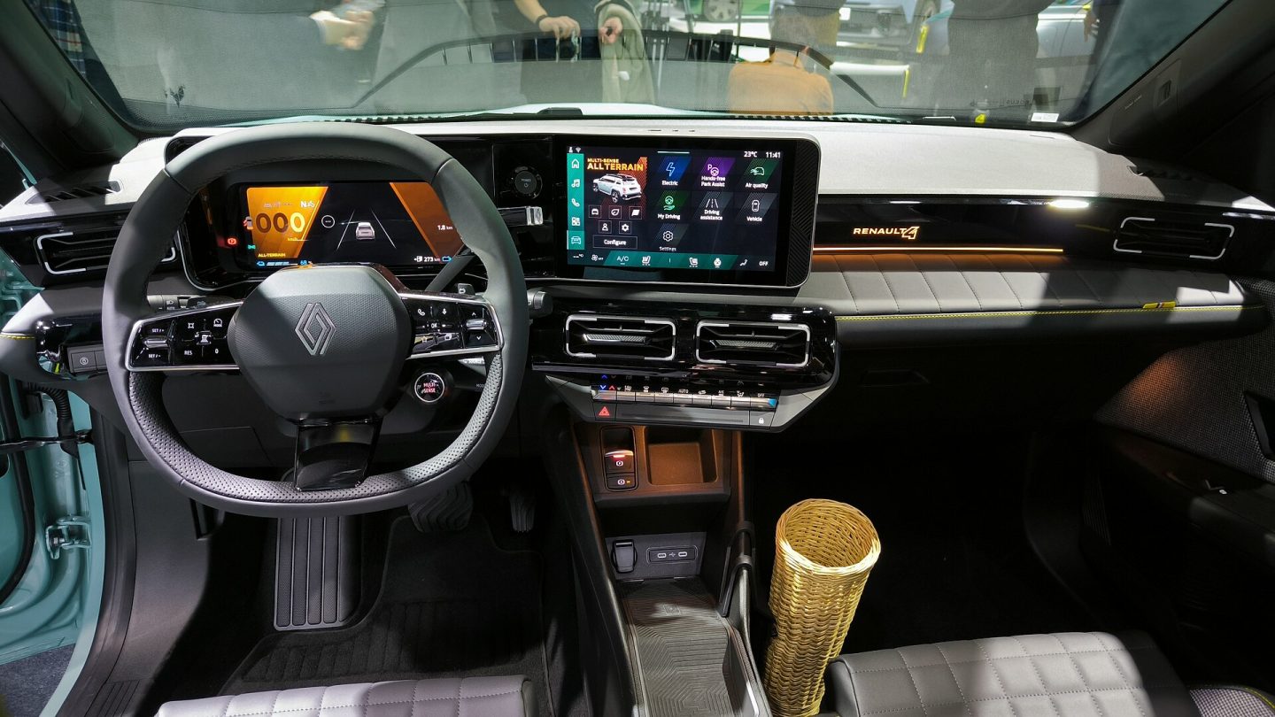 Renault 4 E-Tech — 2024